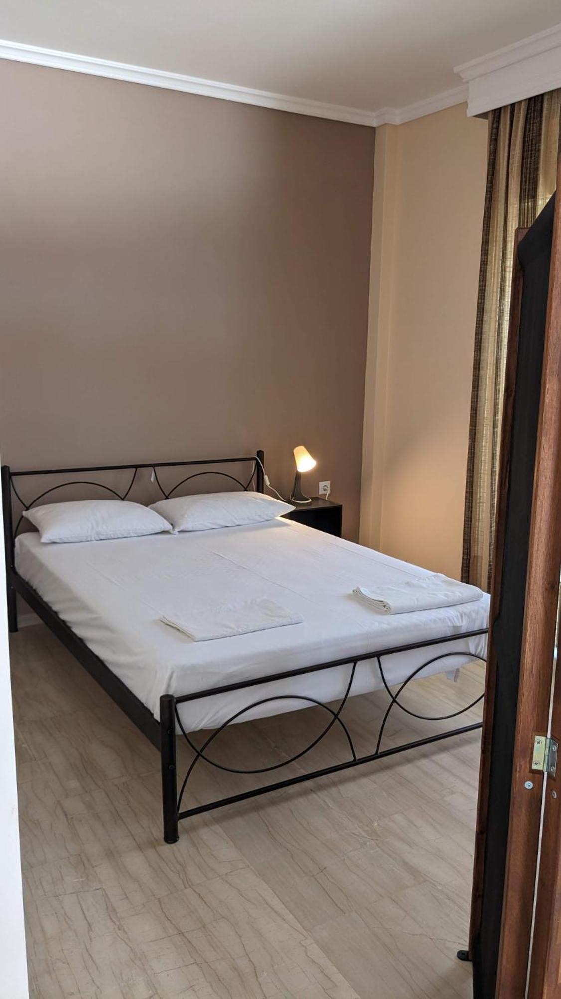 Beachfront Apartment Nea Moudania Exterior foto